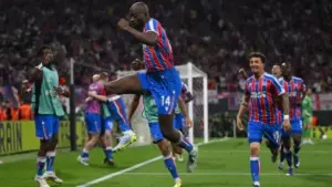 Crystal Palace é Campeão Inédito da Conference League! Mateta Decide Contra o Rayo Vallecano em Final Histórica na Alemanha
