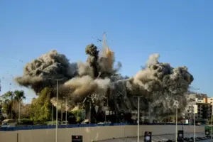 Netanyahu ordena ataques em Beirute: Escalada em Israel-Hezbollah afeta negociações de paz com EUA e Irã